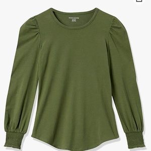 Amazon Essentials Women's Long-Sleeve Crewneck Smocked Cuff T-Shirt